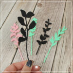 Abgebildet sind alle gefüllten Elemente der 3D Große Wildblumen - 3D Druckdatei. Sie wurden mit dem 3D Drucker in rosa, schwarz und türkis gedruckt.