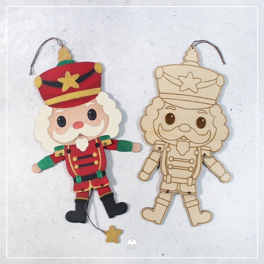 Hampelwinter "Nussknacker" - Kreativdatei Zwei Hampelfiguren aus Holz. Eine wurde mit dem Laser graviert und geschnitten. Die andere wurde mit der Laubsäge ausgesägt und dann mit Acrylfarben bemalt.